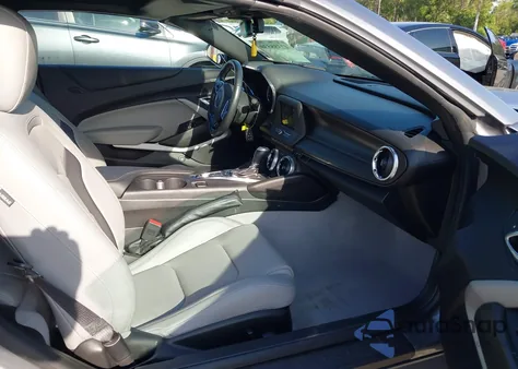 2020 Chevrolet Camaro Rwd 2Lt z USA, uszkodzony, nr VIN 1G1FD3DS0L0143684